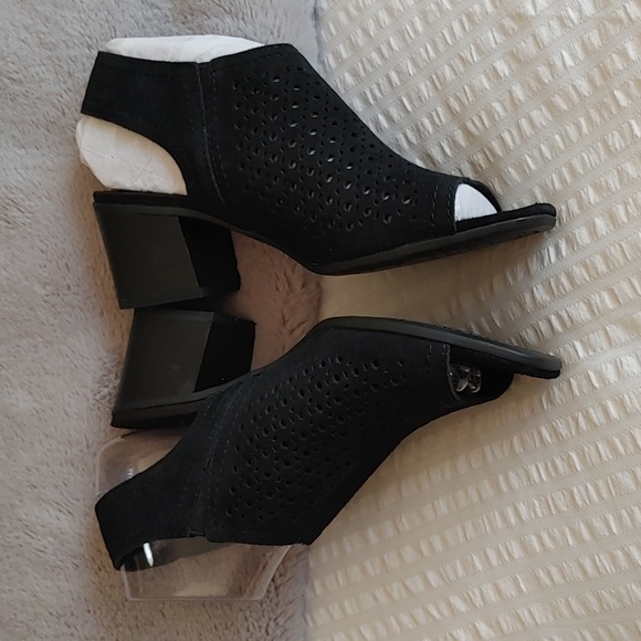 New In box Black Suede Lenora Block Heel Sling Back Sandal Size 6 Medium - Picture 4 of 14